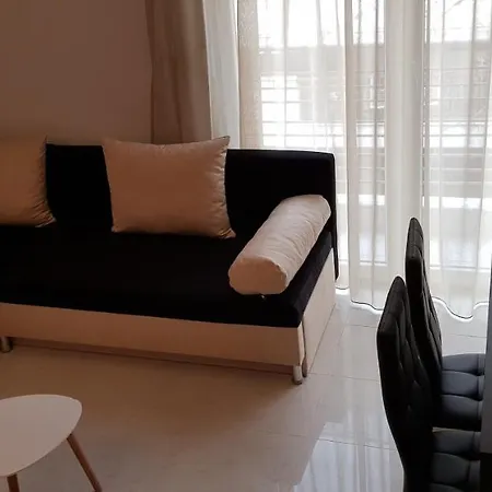 Modern Near The Center *